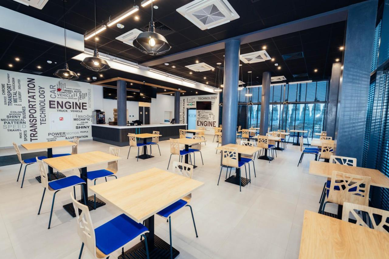 Blue Hotel Kaliszki 外观 照片